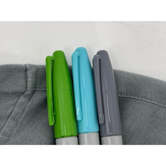 Vince Men's Classic Fit 100% Linen Button Down Shirt Sage Green Size Medium - Picture 8 of 11